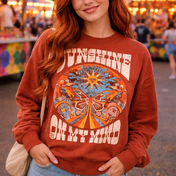 Hollister Tops - Hollister Sunshine On My Mind Sweatshirt XS BohoY2K Hippie Sun Retro Brown Indie